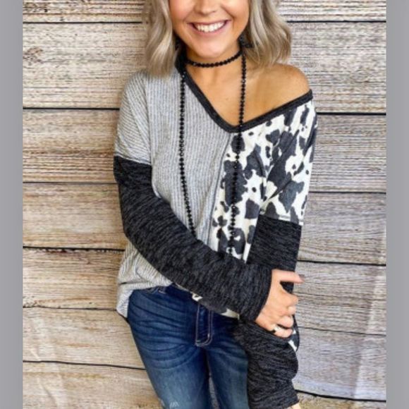 Gray spot print color off the shoulder top - Picture 2 of 4